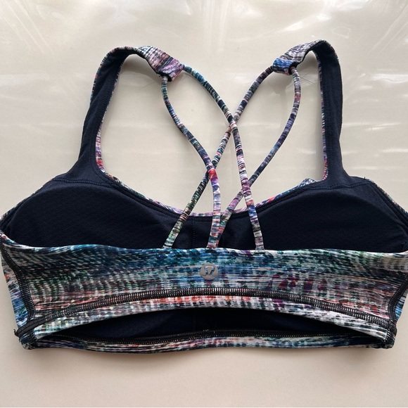 Lululemon free to be bra multi colored pattern - Picture 2 of 3